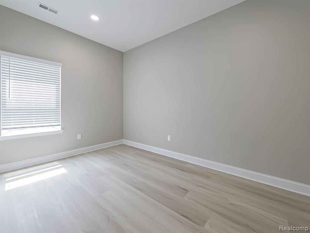 31480 Warren Road, Unit 301 Westland, MI 48185 - Photo 10 of 26
