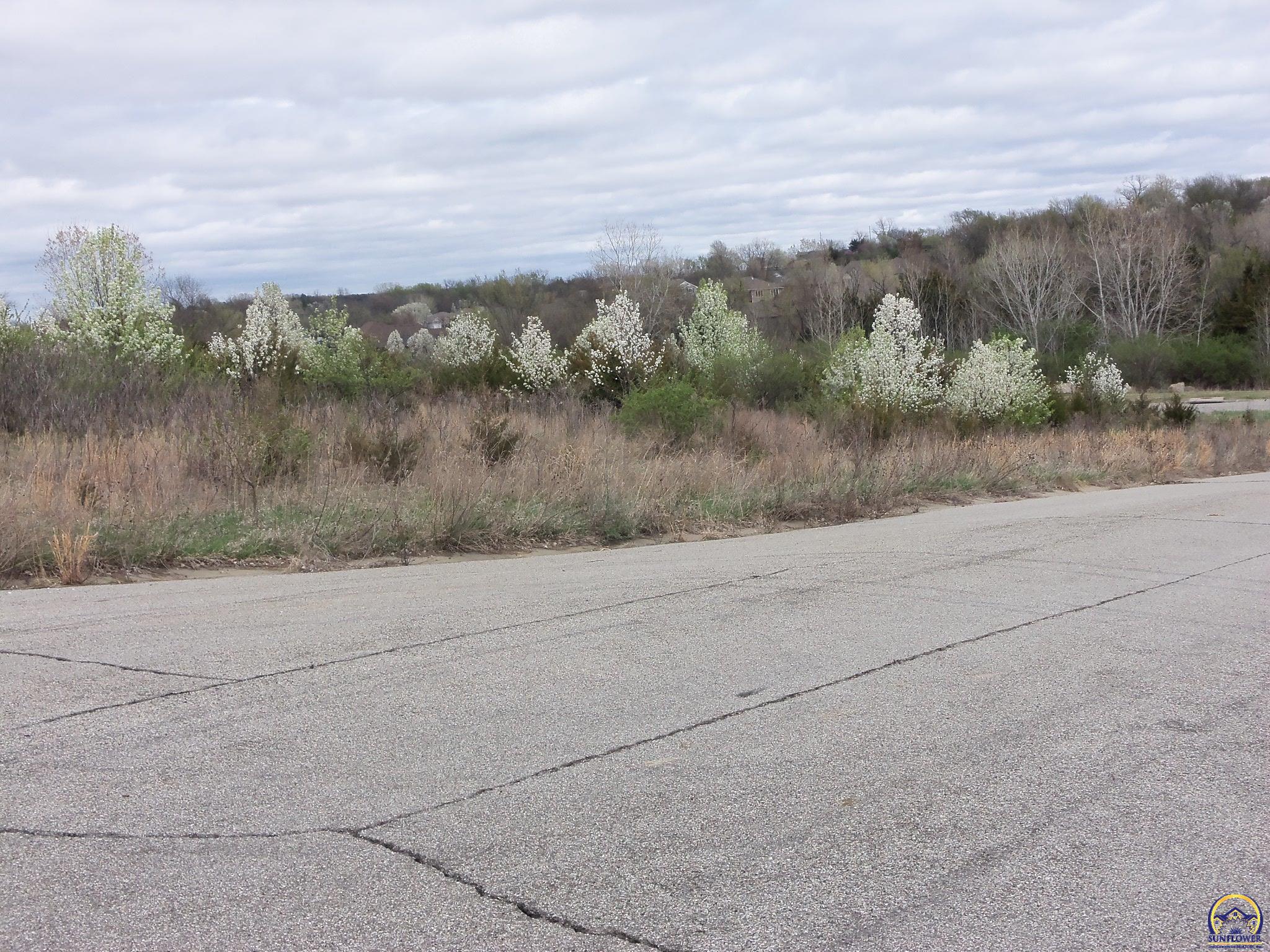 6322 Southwest 46th Park Topeka, KS 66610 - Photo 1 of 1