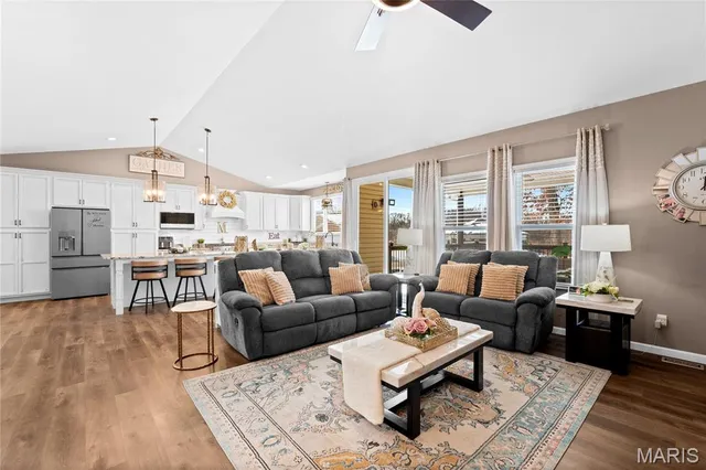 $525,000 | 8009 Tahoe Ridge Lane, Caseyville, IL 62232