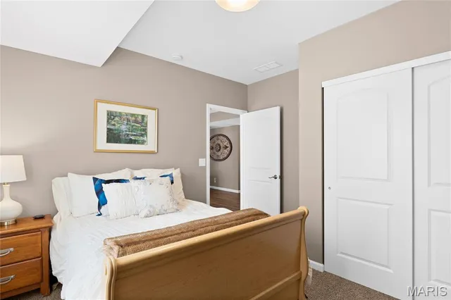 $525,000 | 8009 Tahoe Ridge Lane, Caseyville, IL 62232