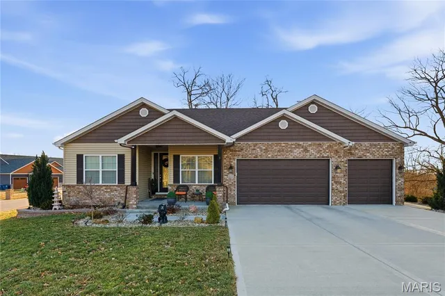 $525,000 | 8009 Tahoe Ridge Lane, Caseyville, IL 62232