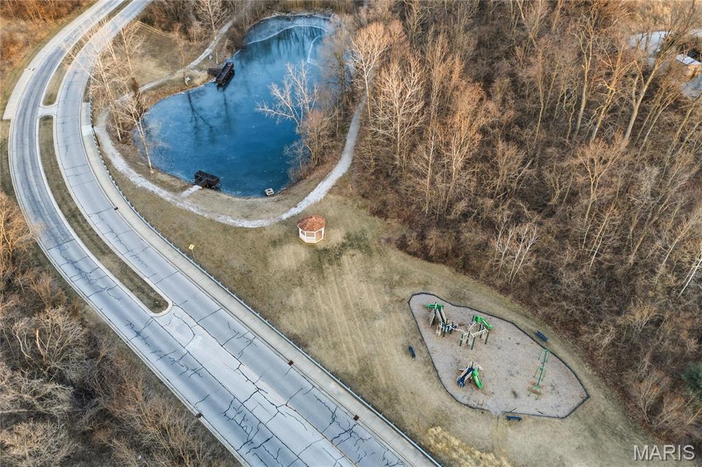 8009 Tahoe Ridge Lane Caseyville, IL 62232 - Photo 8 of 64