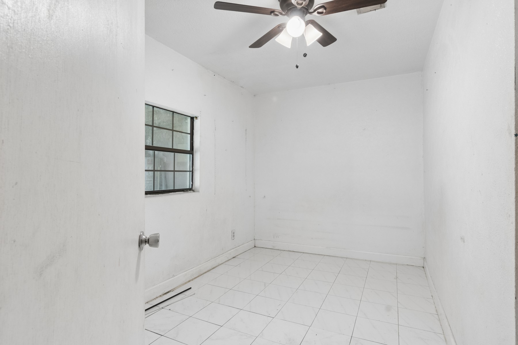 1002 Grenfell Lane Houston, TX 77076 - Photo 12 of 20 Bedroom