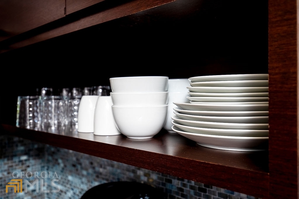 570 Reed Street Southeast Atlanta, GA 30312 - Photo 10 of 19 Kitchen Shelving