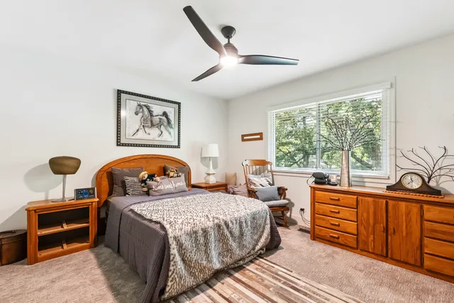 $400,000 | 1541 Kirkwood Drive, Geneva, IL 60134