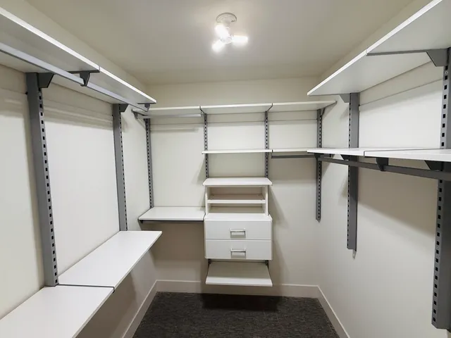 $400,000 | 1541 Kirkwood Drive, Geneva, IL 60134