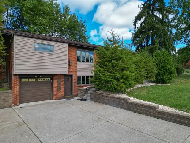 $245,000 | 13200 St Clair Drive, Irwin, PA 15642