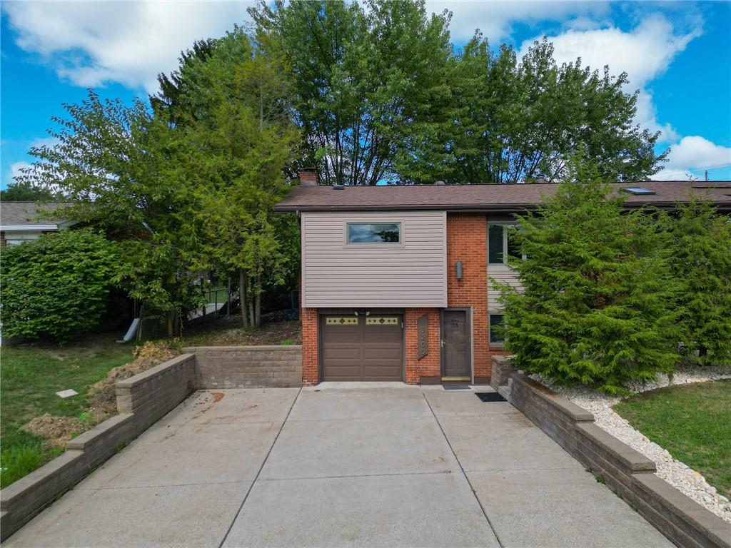 13200 St Clair Drive Irwin, PA 15642 - Photo 2 of 38