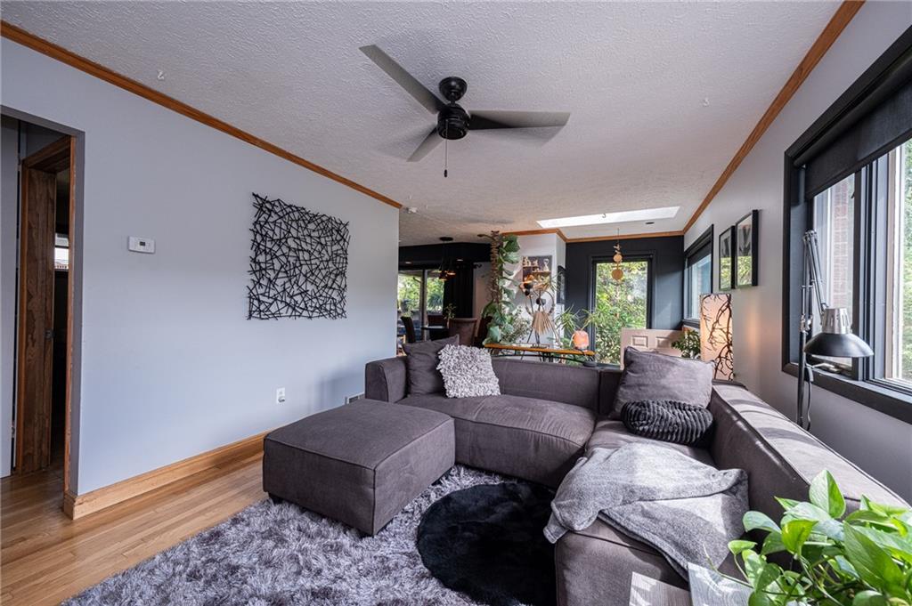 13200 St Clair Drive Irwin, PA 15642 - Photo 8 of 38