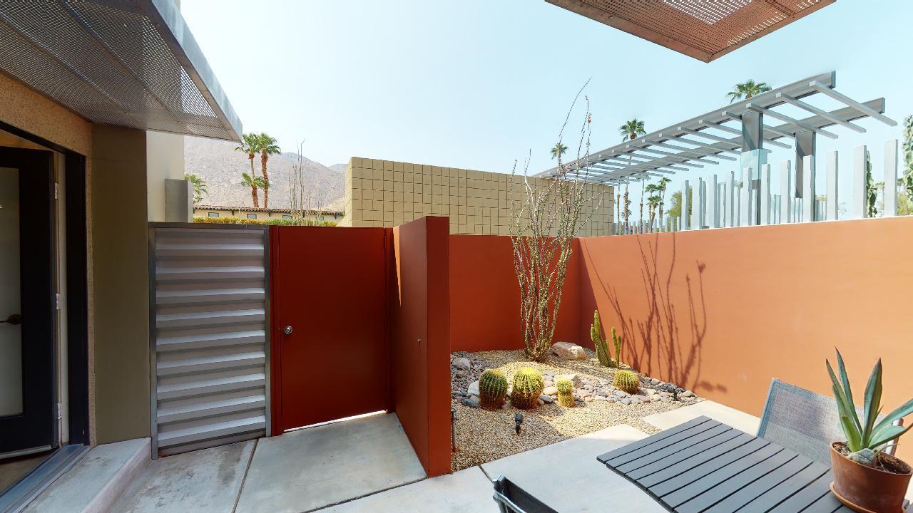 649 East Arenas Road Palm Springs, CA 92262 - Photo 22 of 41 dramatic views