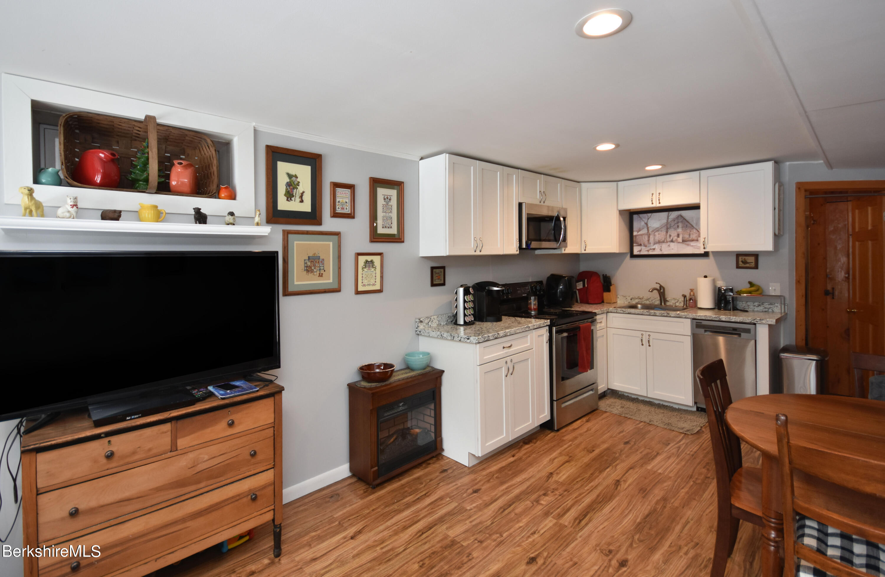1474 County Road Sheffield, MA 01230 - Photo 42 of 61 In-law Apartment
