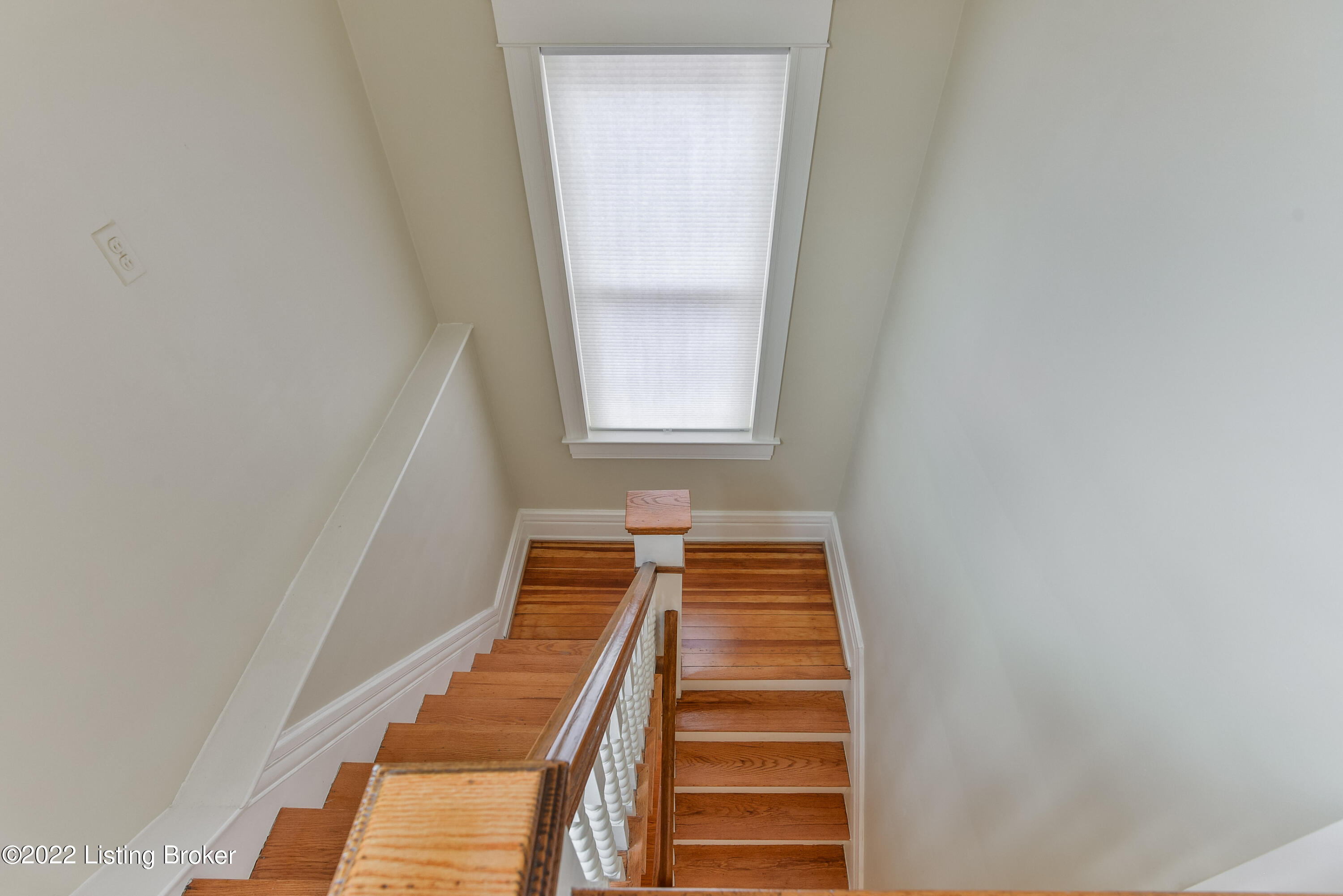 1304 Cherokee Road Louisville, KY 40204 - Photo 35 of 47 056 LSIR 20181102 5933