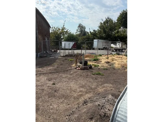 a view of a floor plan