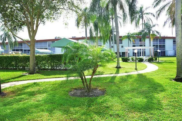 $1,400 | 3400 Springdale Boulevard, Unit 316, Palm Springs, FL 33461