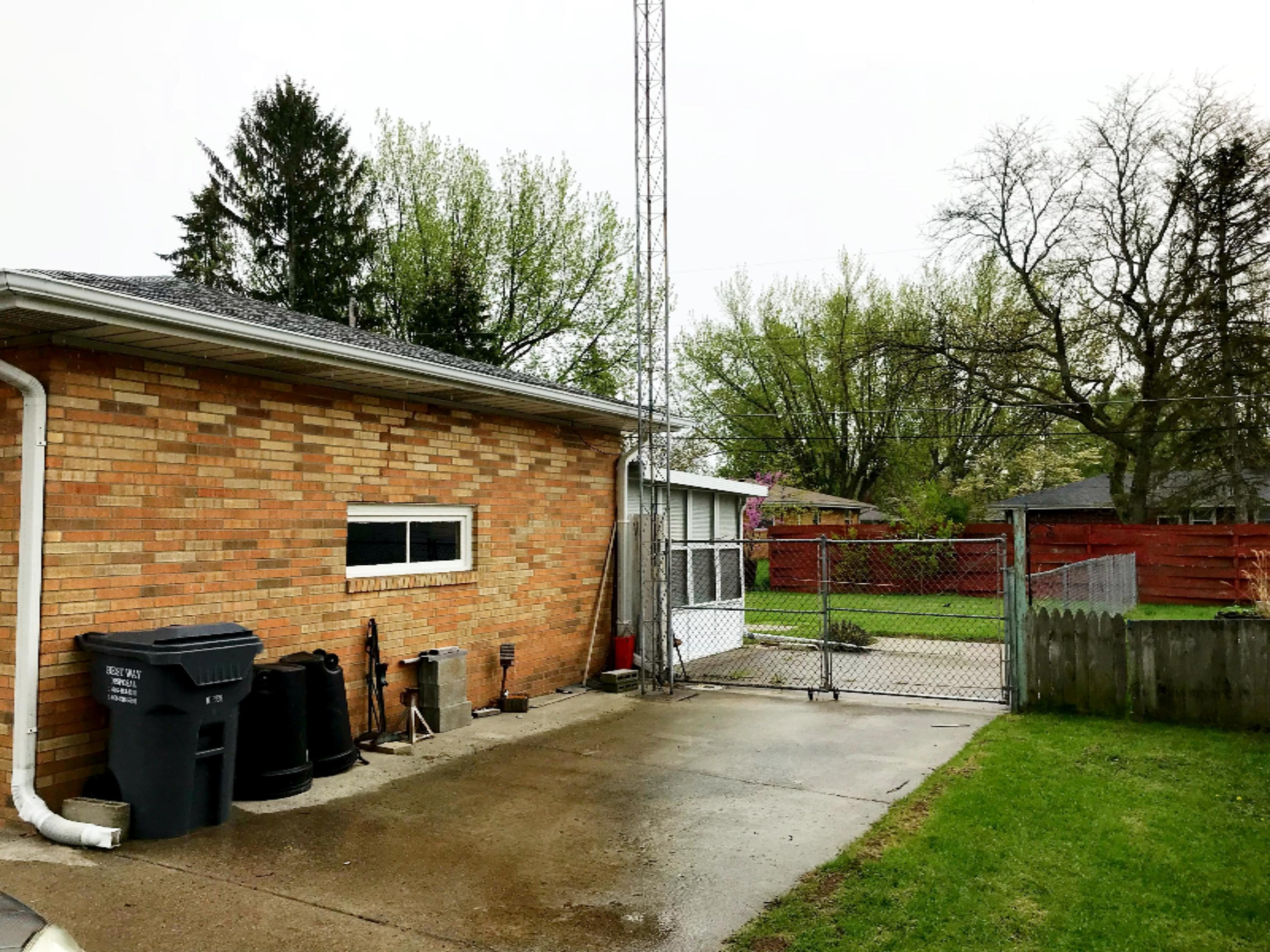 988 Fairlawn Road St. Joseph, MI 49085 - Photo 4 of 25 Side