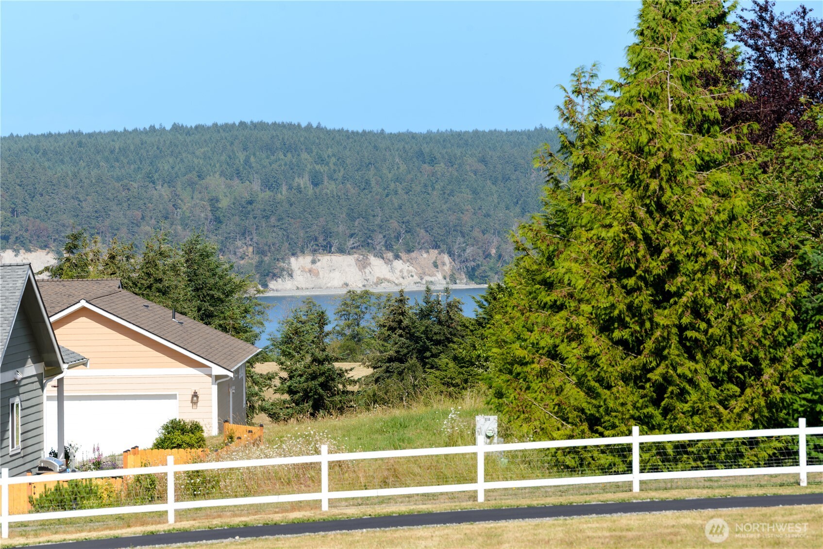 141 Bay Ridge Place Sequim, WA 98382 - Photo 4 of 40