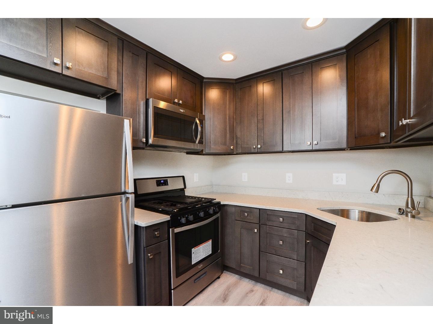 921 Clements Bridge Road Barrington, NJ 08007 - Photo 4 of 19 Kitchen