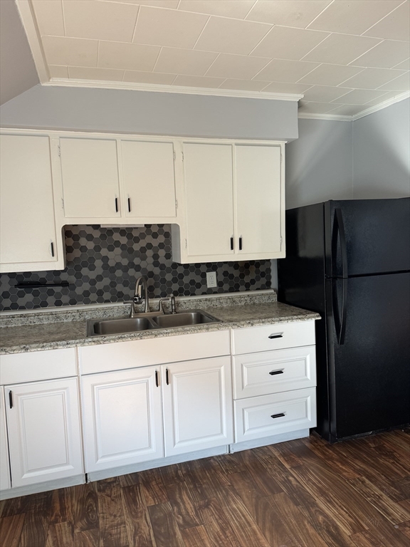 756 County Street Fall River, MA 02723 - Photo 4 of 5