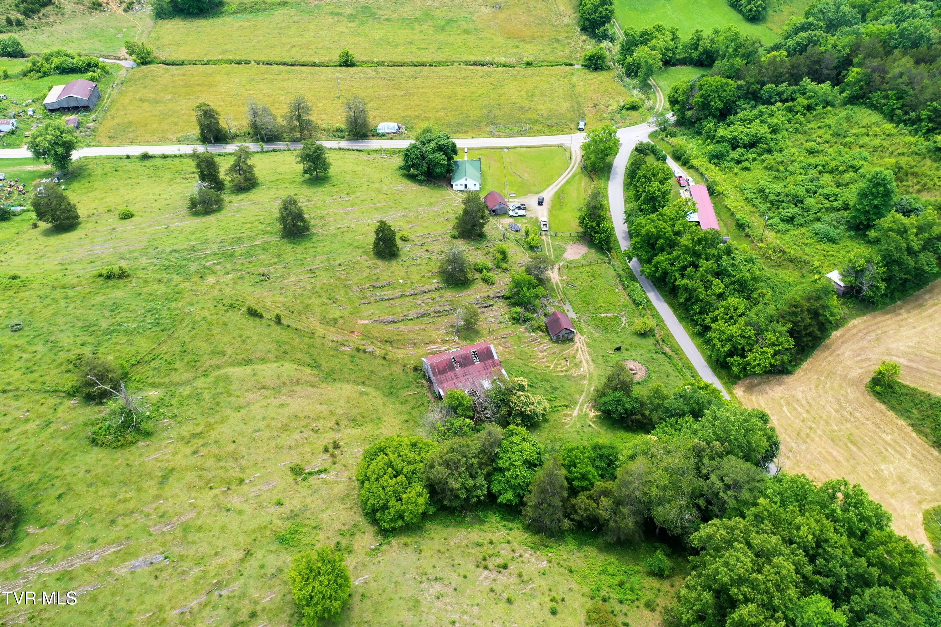 3956 Mulberry Gap Road Sneedville, TN 37869 - Photo 32 of 37 DJI_0928