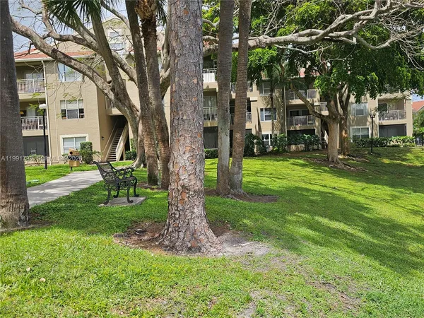 $1,900 | 1780 Palm Cove Boulevard, Unit 6202, Delray Beach, FL 33445