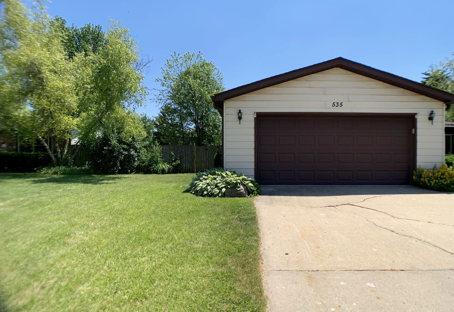 535 Whispering Pines Road Lindenhurst, IL 60046 - Photo 16 of 19