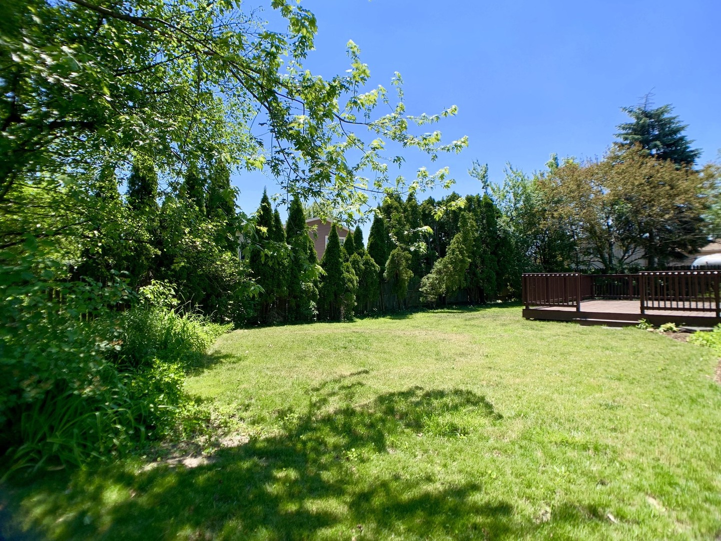 535 Whispering Pines Road Lindenhurst, IL 60046 - Photo 4 of 19