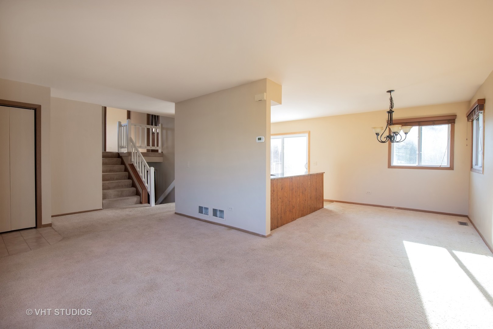 535 Whispering Pines Road Lindenhurst, IL 60046 - Photo 6 of 19