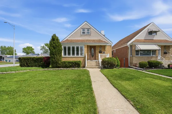 $275,000 | 7801 Natchez Avenue, Burbank, IL 60459