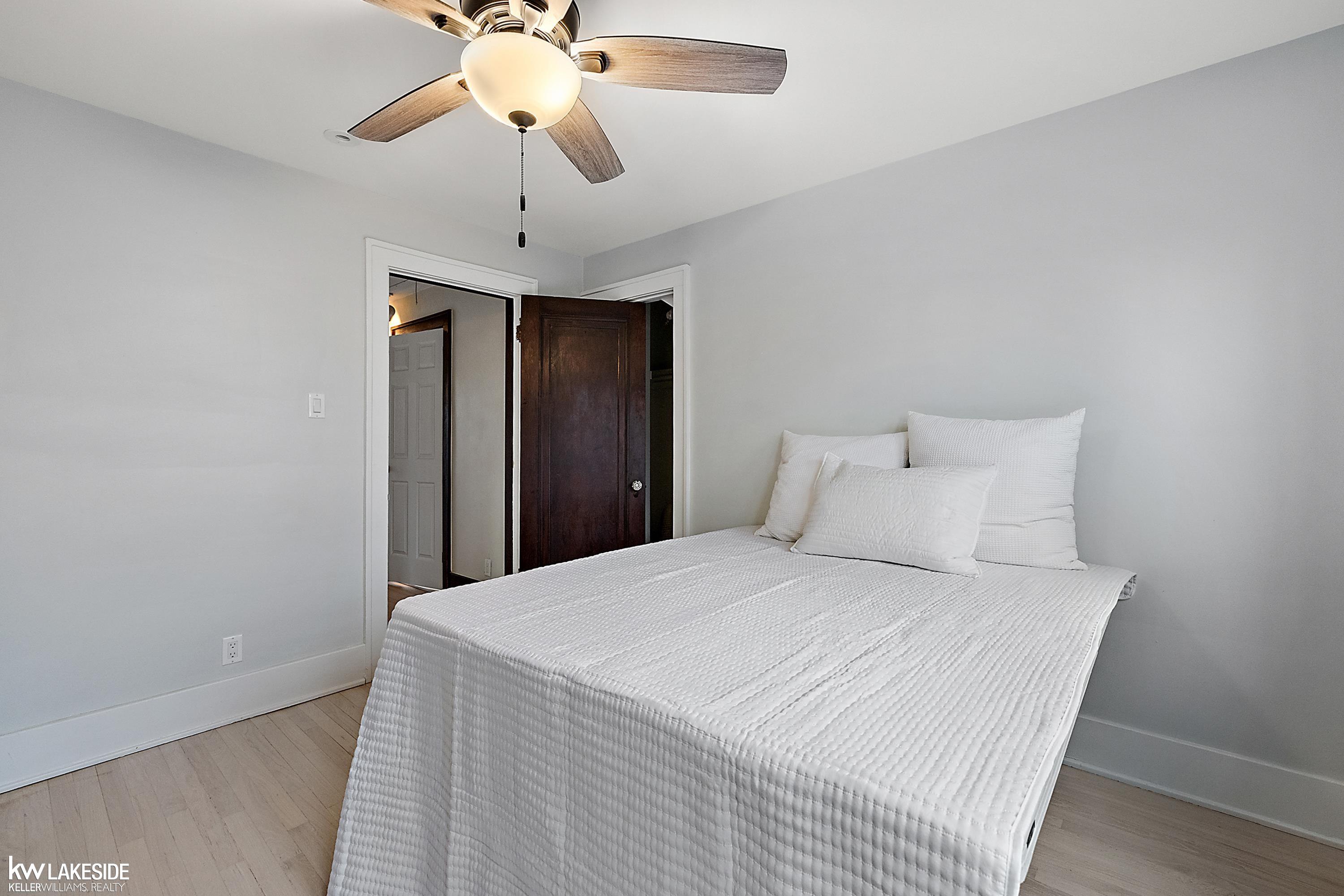 5520 Inkster Road West Bloomfield, MI 48323 - Photo 59 of 69 50136189-8ef6f568-7d9e-46ba-b0e2-6f909fdcdf52.JPG