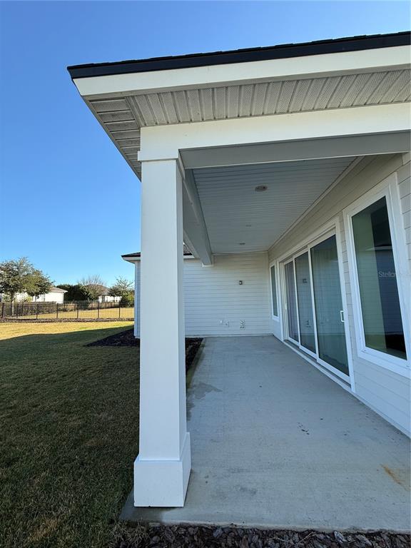 11822 Southwest 34th Road Gainesville, FL 32608 - Photo 19 of 24 a view of a living room