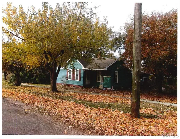 $29,900 | 475 South Pearl Street, Waverly, IL 62692