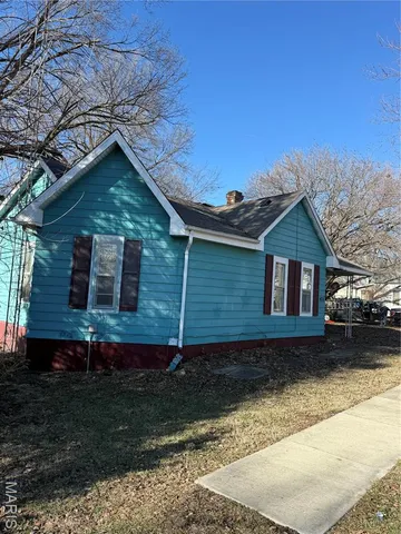 $29,900 | 475 South Pearl Street, Waverly, IL 62692