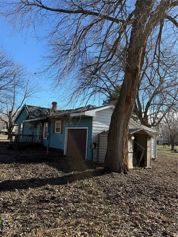 $29,900 | 475 South Pearl Street, Waverly, IL 62692