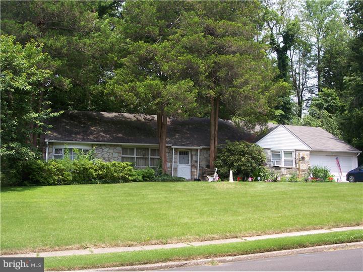 906 Pembroke Road Jenkintown, PA 19046 - Photo 1 of 21 Exterior Front