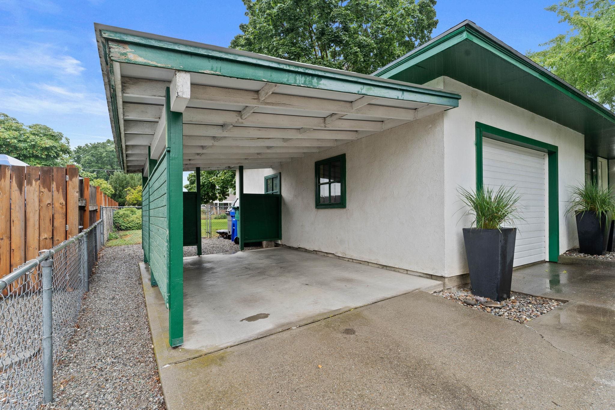 1109 North Bates Road Spokane Valley, WA 99206 - Photo 3 of 21 Gallery Image 3