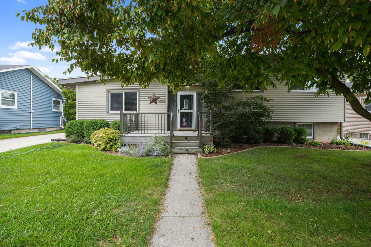 2506 Maple Grove Avenue Racine, WI 53404 - Photo 1 of 1 Photo 23