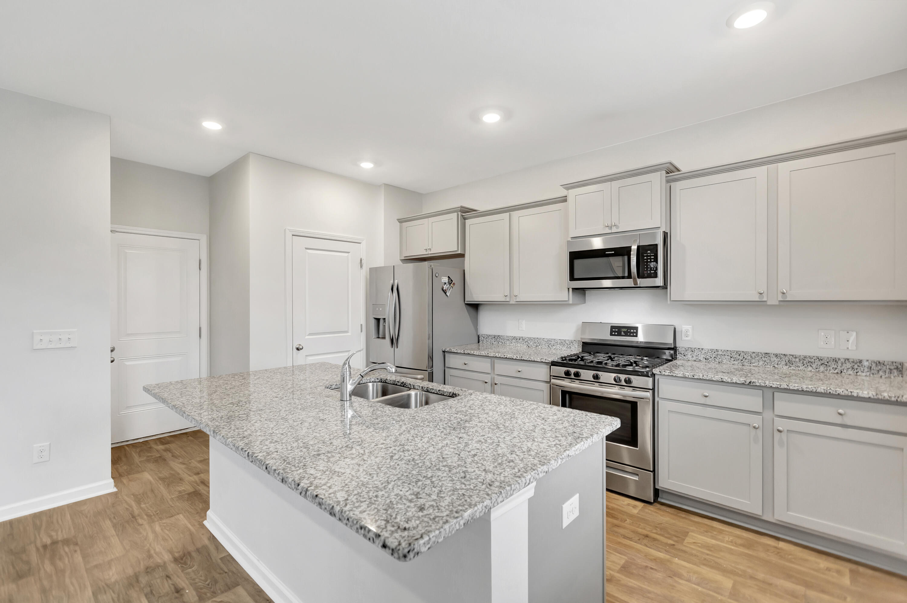 575 Wayton Circle Moncks Corner, SC 29461 - Photo 5 of 33 296A6574