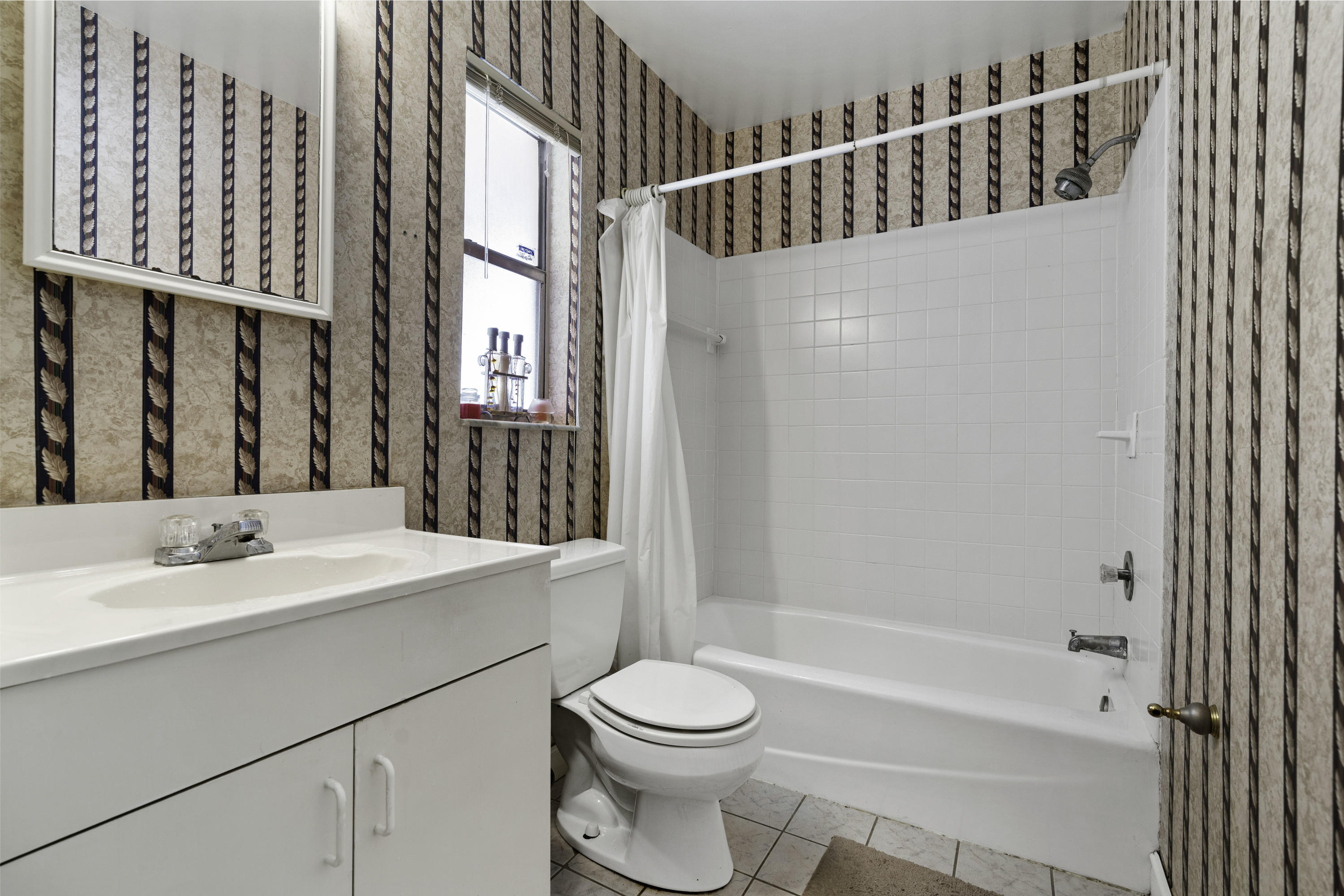 1700 Southwest 9th Street Boca Raton, FL 33486 - Photo 10 of 22 Master Bathroom
