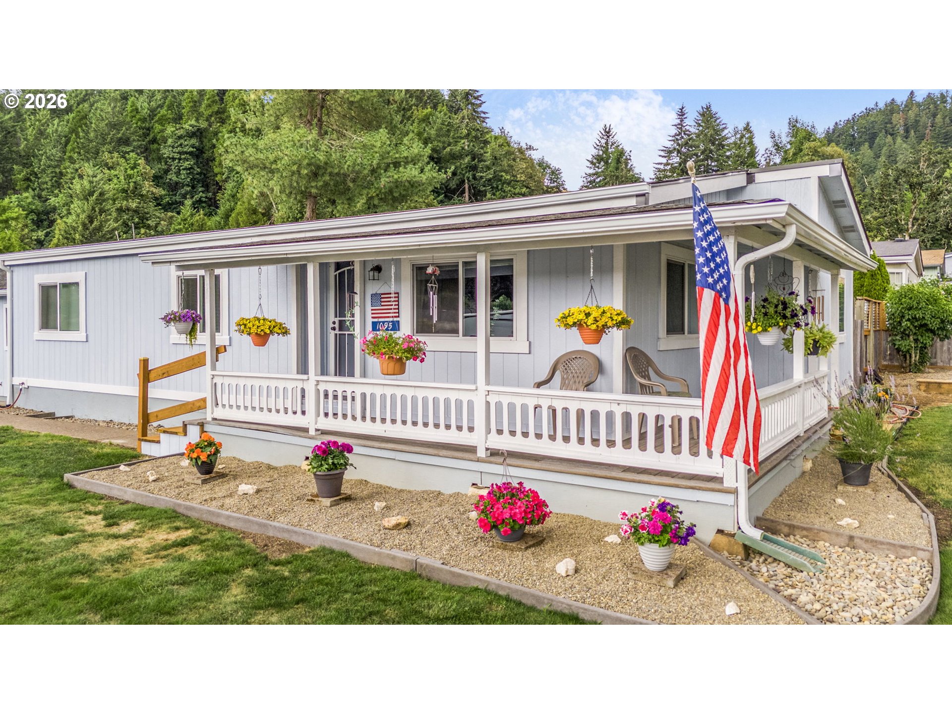 1095 South 59th Street Springfield, OR 97478 - Photo 3 of 36