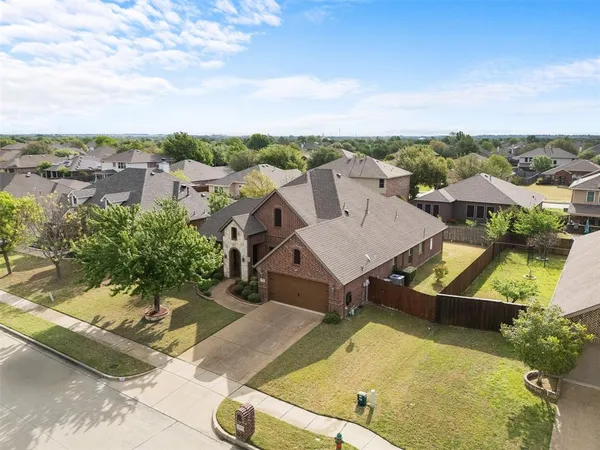 $325,000 | 211 Chinaberry Trail, Forney, TX 75126