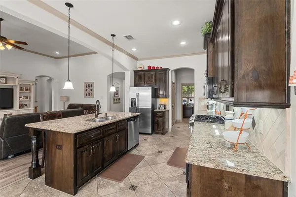 $325,000 | 211 Chinaberry Trail, Forney, TX 75126