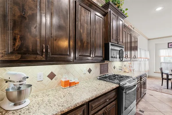 $325,000 | 211 Chinaberry Trail, Forney, TX 75126