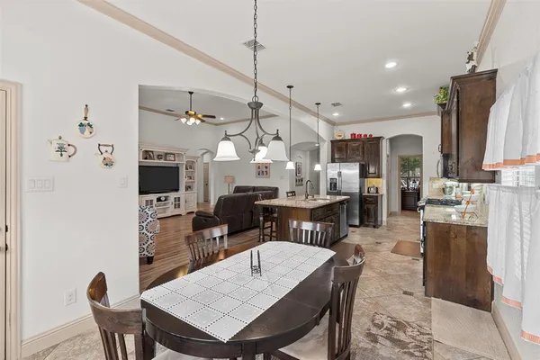 $325,000 | 211 Chinaberry Trail, Forney, TX 75126
