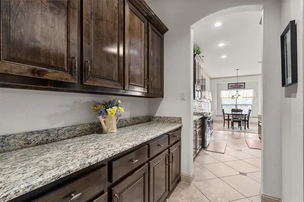 $325,000 | 211 Chinaberry Trail, Forney, TX 75126