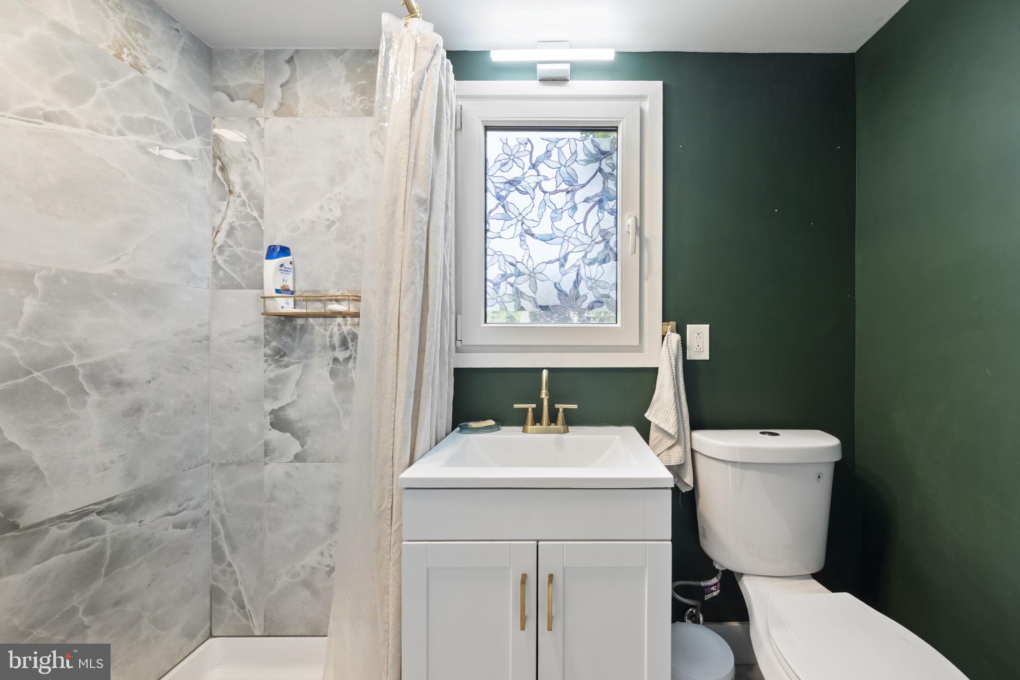 2549 Church Road Glenside, PA 19038 - Photo 19 of 40 Modern bathroom with elegant finishes.