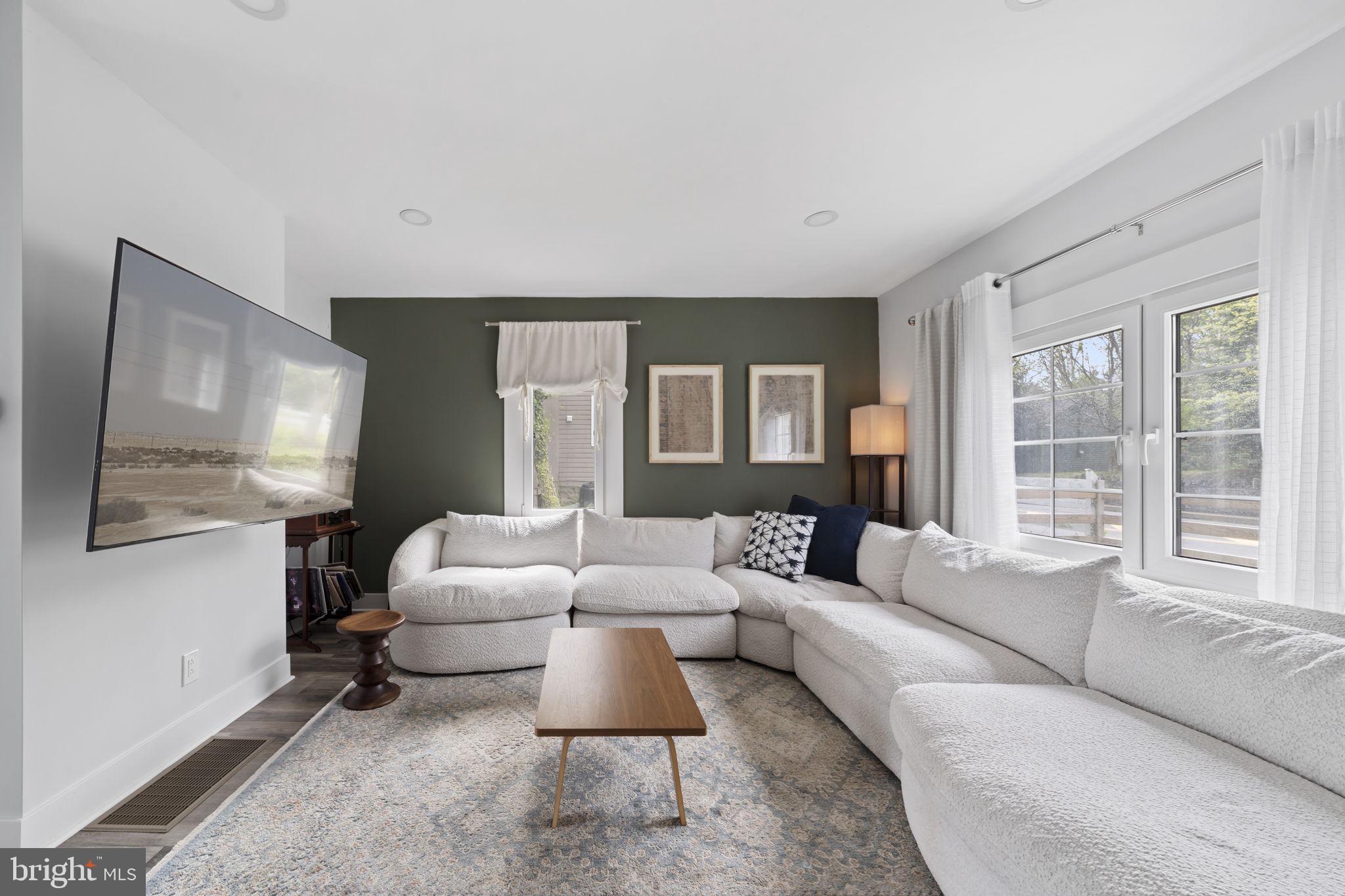 2549 Church Road Glenside, PA 19038 - Photo 7 of 40 Modern comfort in a cozy living space.