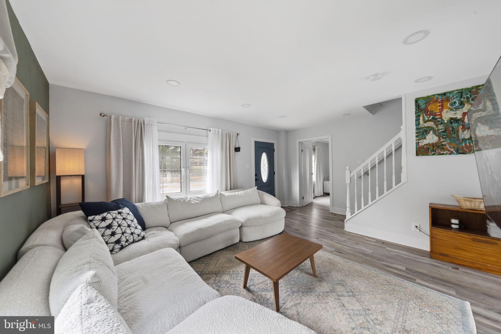 2549 Church Road Glenside, PA 19038 - Photo 8 of 40 Bright and inviting living space.