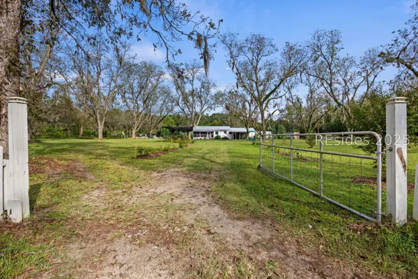 $299,900 | 196 Country Craft Road, Estill, SC 29918