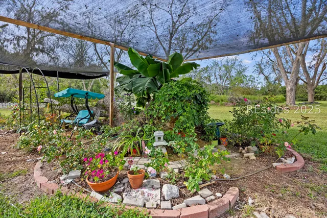 $299,900 | 196 Country Craft Road, Estill, SC 29918