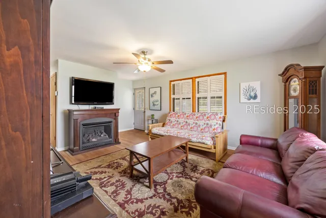 $299,900 | 196 Country Craft Road, Estill, SC 29918